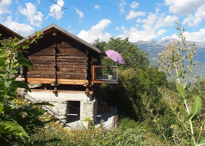 Raccard Cendre شقة